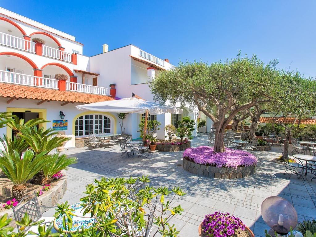 Hotel La Scogliera Forio di Ischia Esterno foto