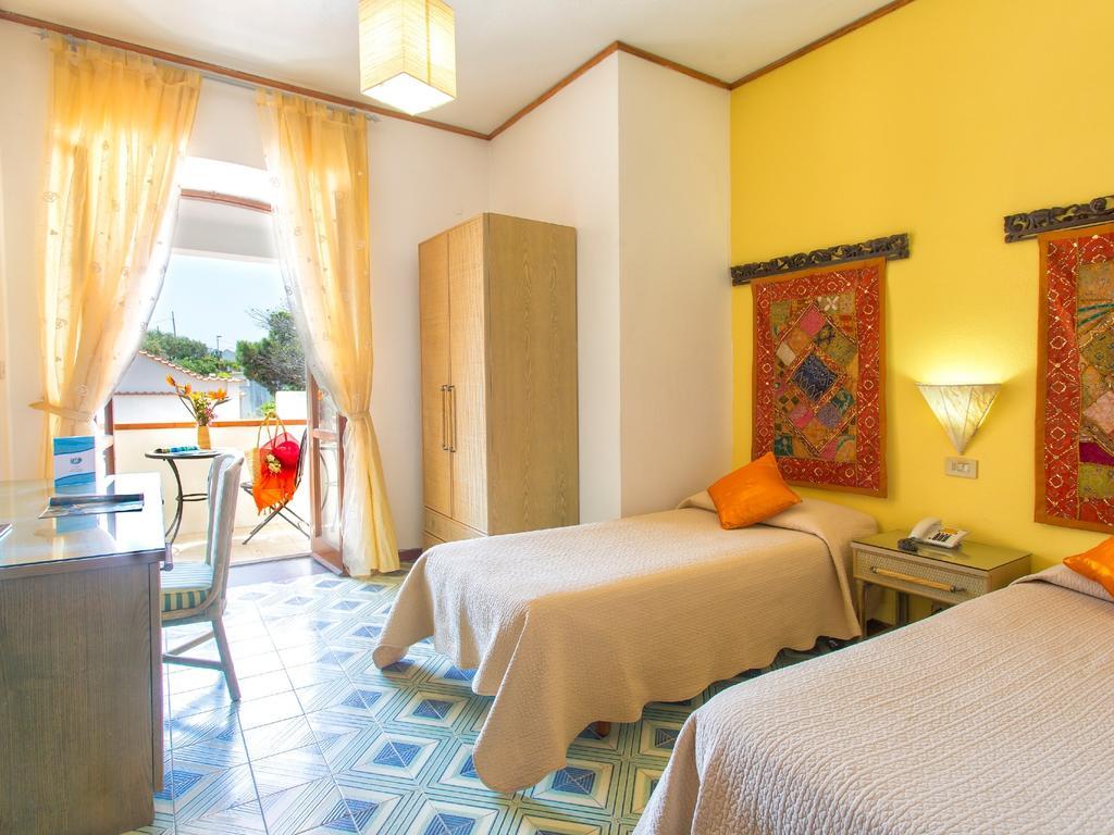 Hotel La Scogliera Forio di Ischia Esterno foto